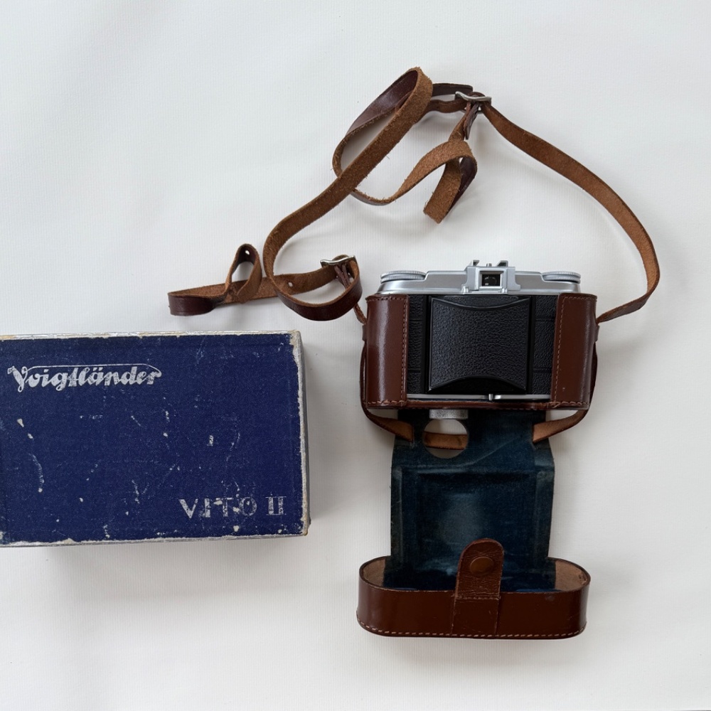 VOIGTLANDER Vito II 35MM Film Camera with Leather Case and Manual - ORIGINAL BOX - Picture 2 of 4